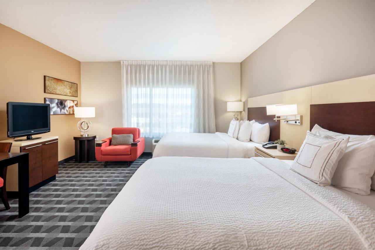 Towneplace Suites By Marriott Charlotte Mooresville Bagian luar foto