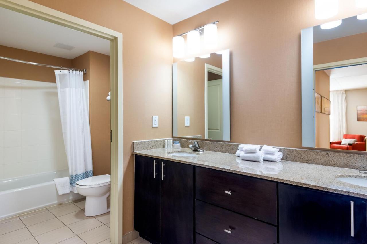 Towneplace Suites By Marriott Charlotte Mooresville Bagian luar foto