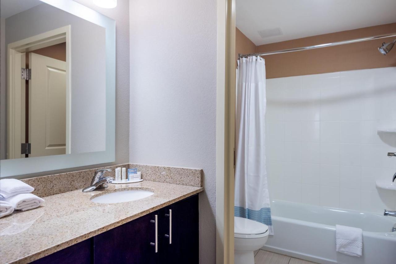 Towneplace Suites By Marriott Charlotte Mooresville Bagian luar foto