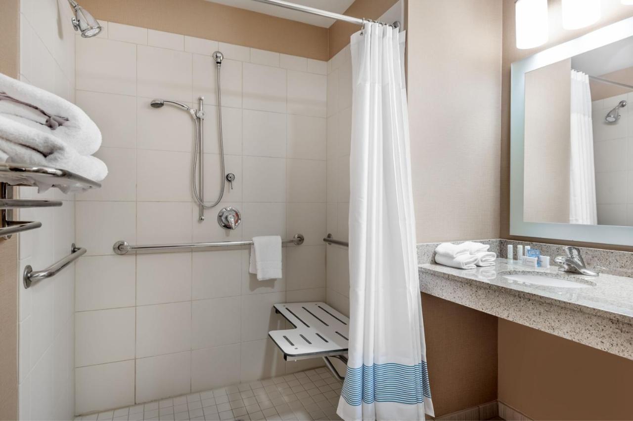 Towneplace Suites By Marriott Charlotte Mooresville Bagian luar foto