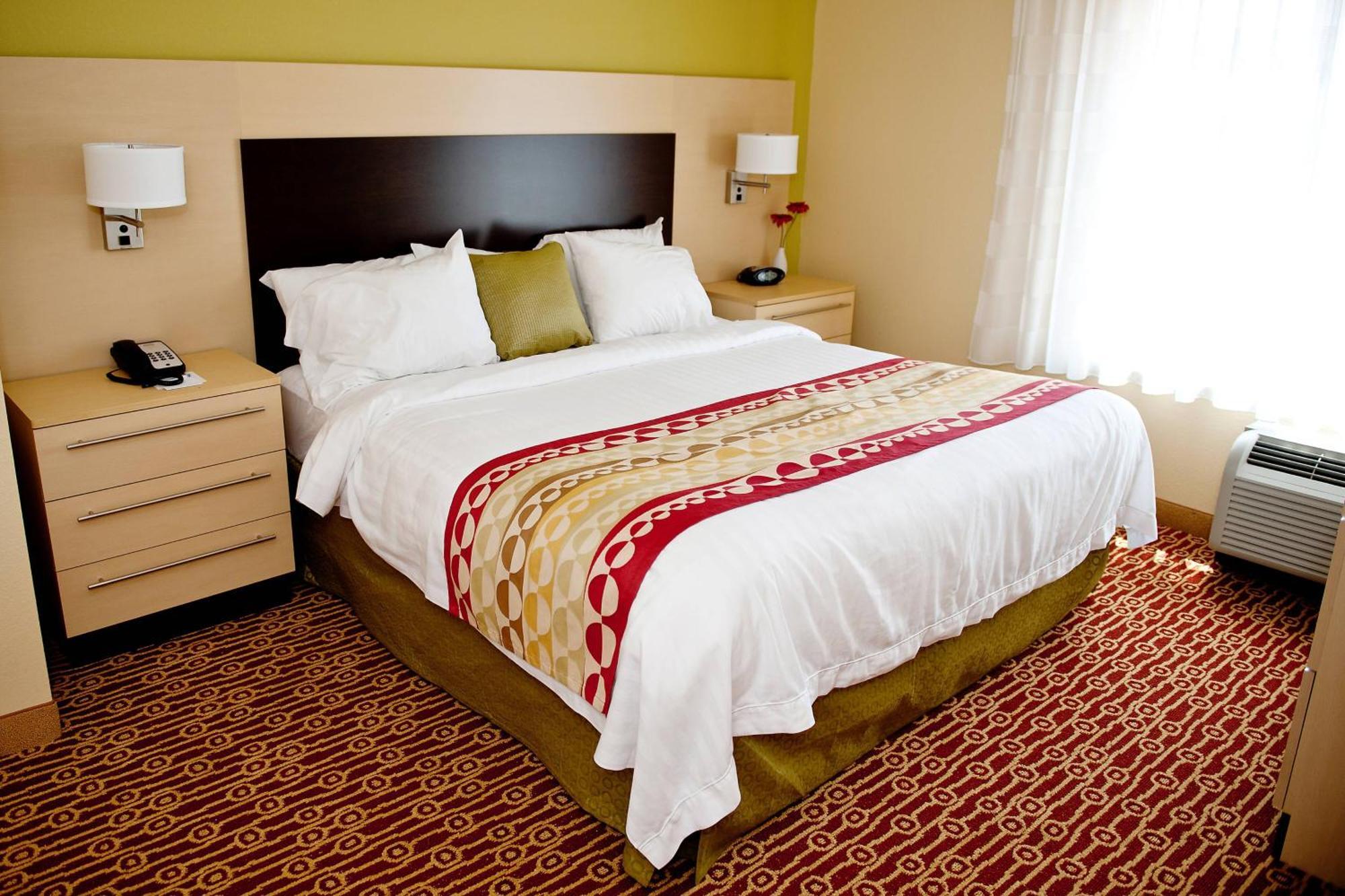 Towneplace Suites By Marriott Charlotte Mooresville Bagian luar foto